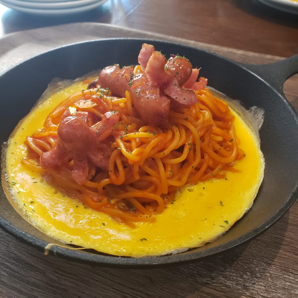 エプロンマーク 子供向きのご飯