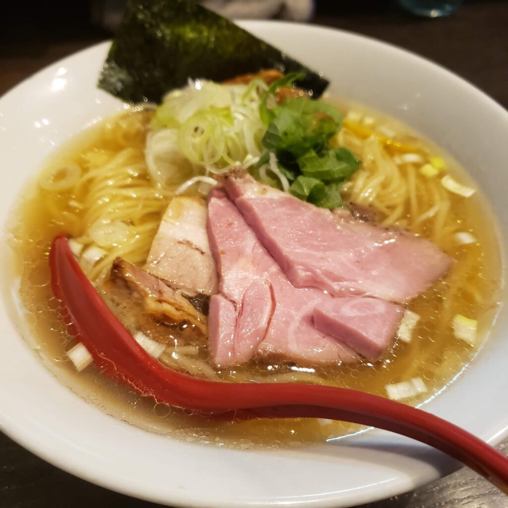 豊穣清湯塩ラーメン