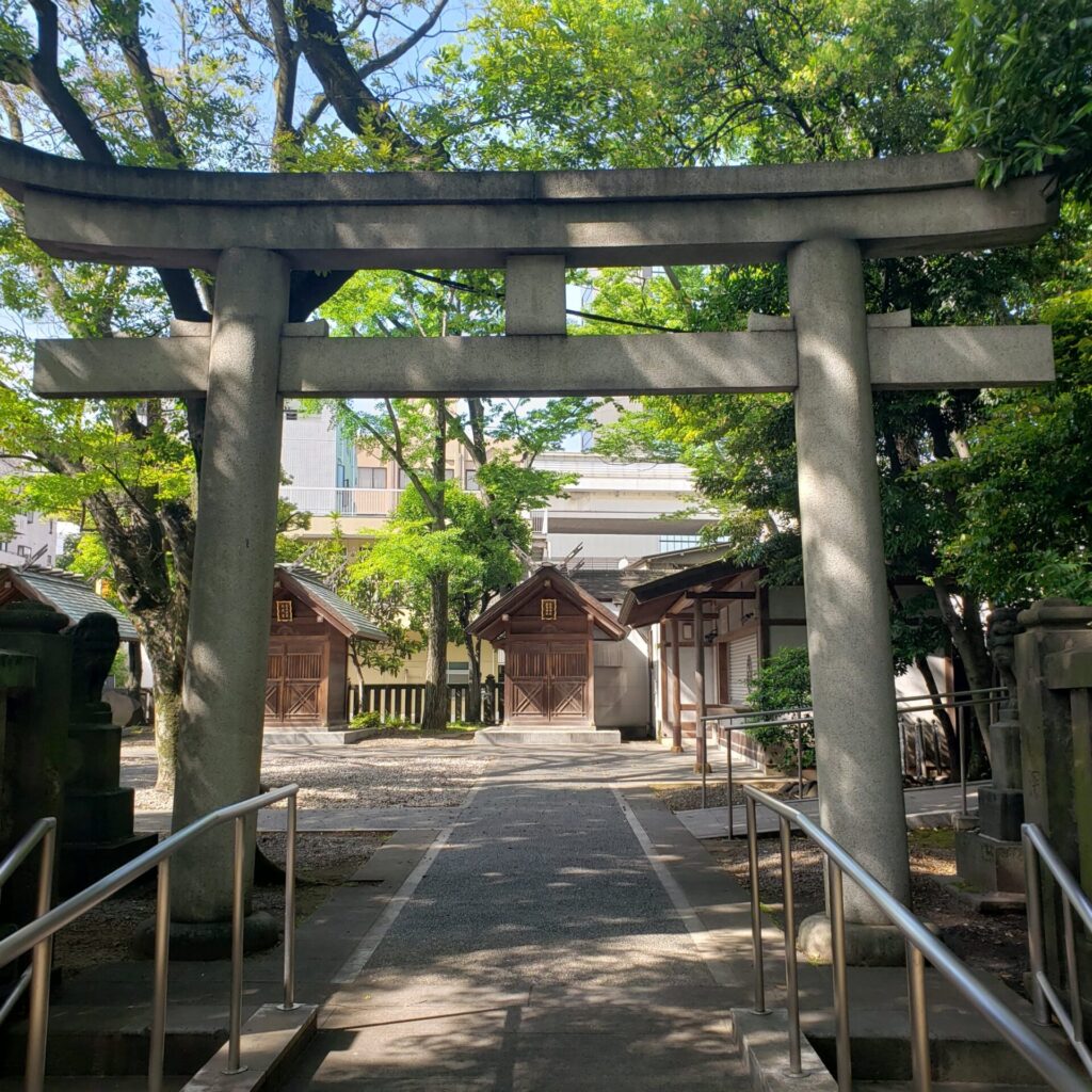 東参道の神社