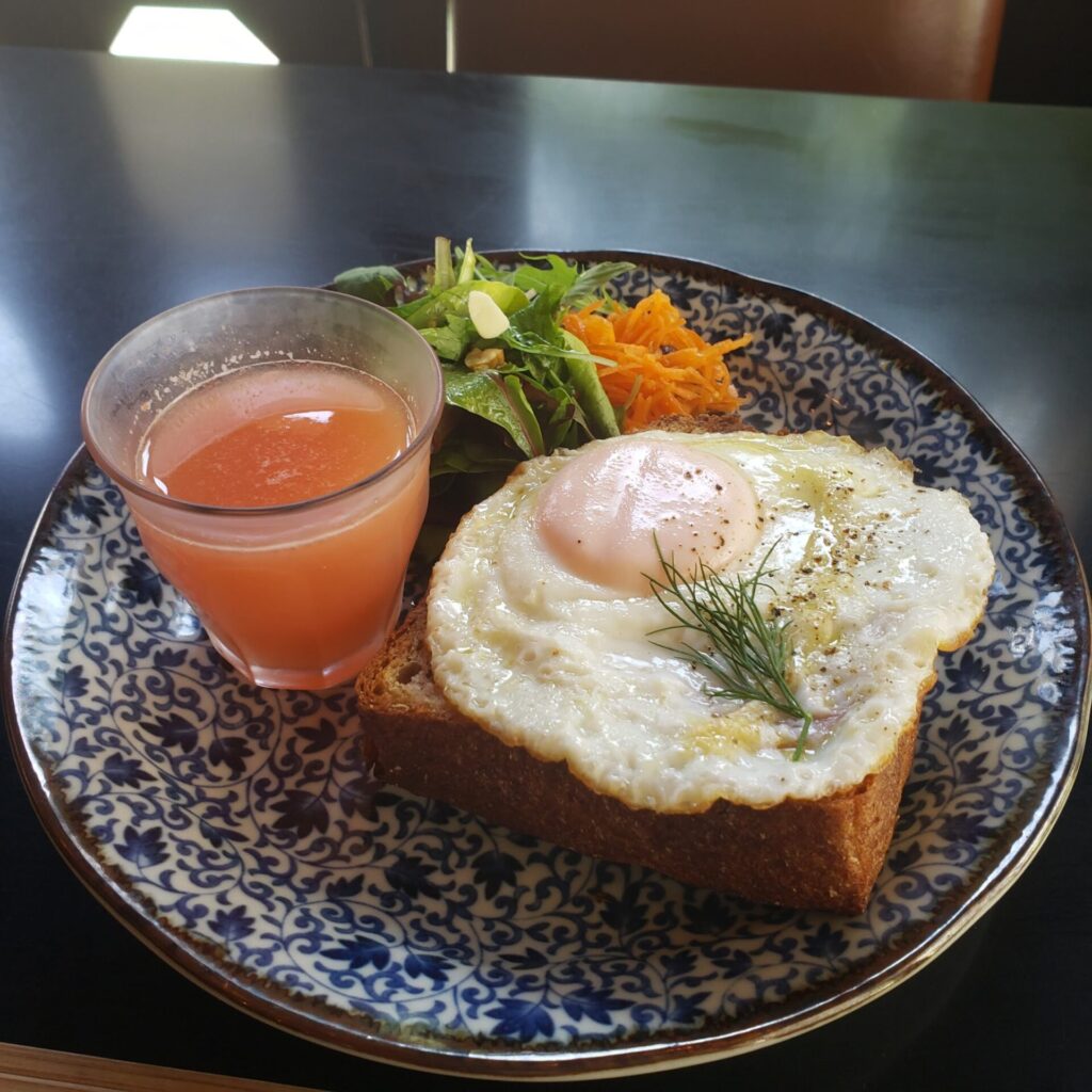 カヤバ珈琲のハムエッグトースト