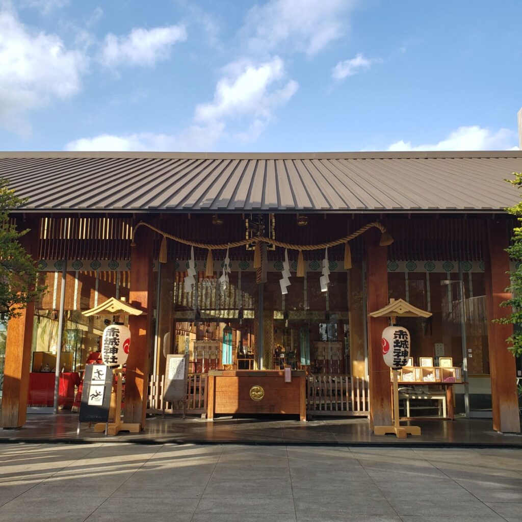 赤城神社のおしゃれな拝殿