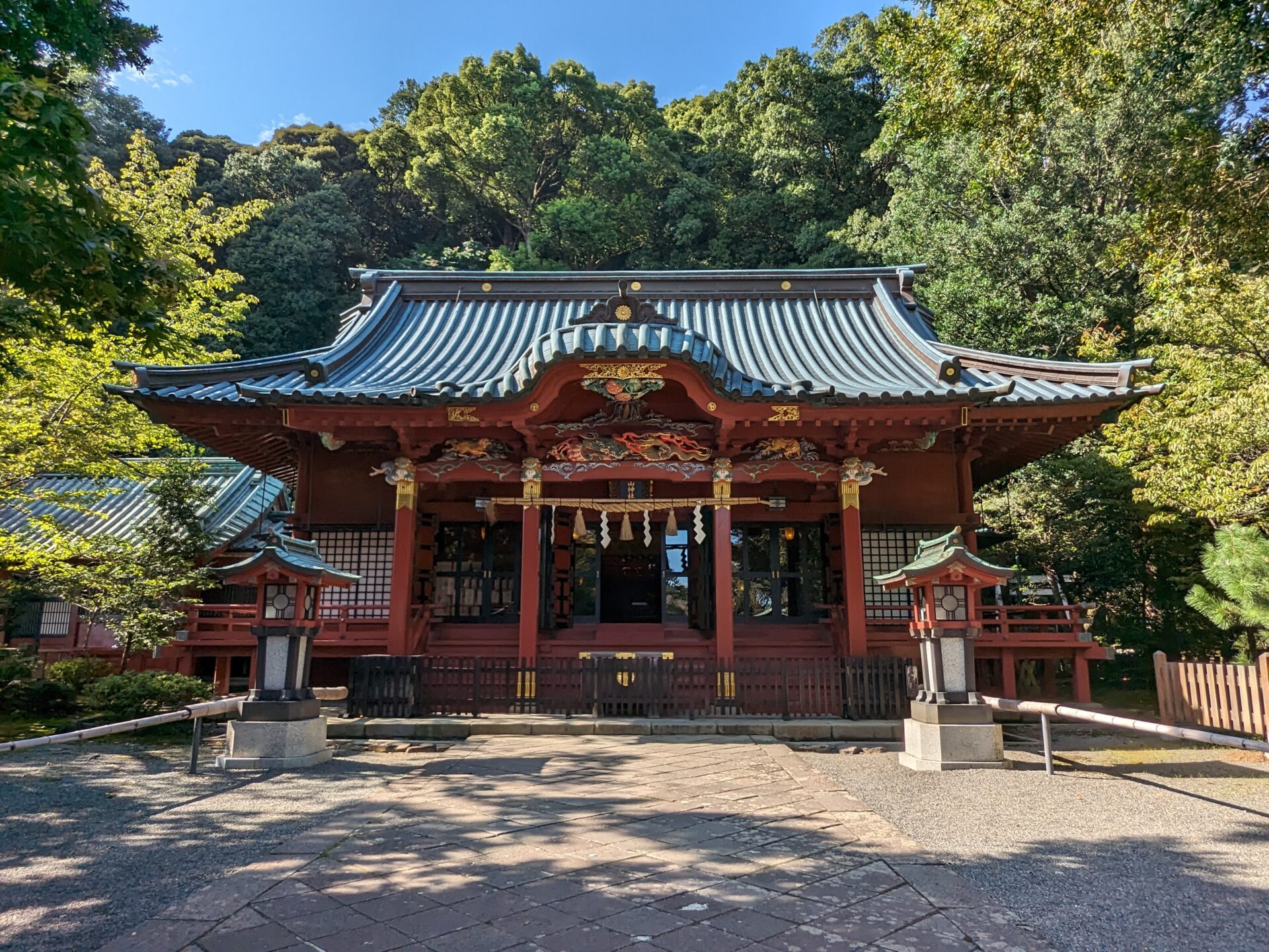 伊豆山神社の本殿