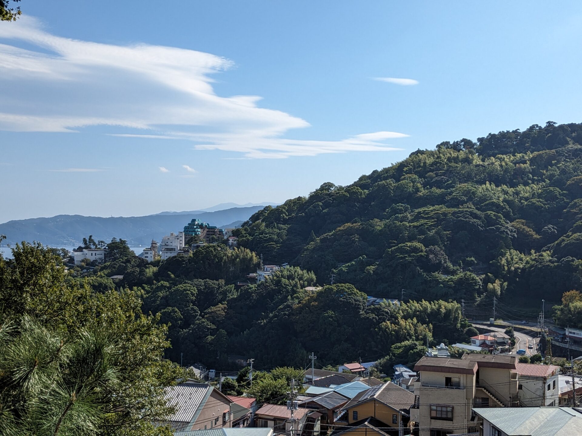 伊豆山神社からの山々
