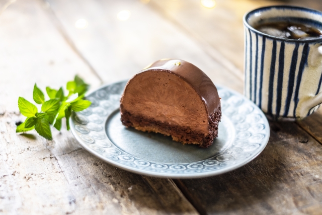 北欧食器とケーキ