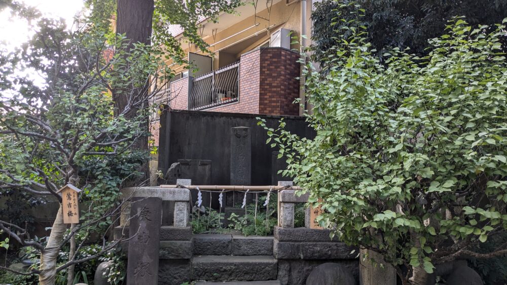 小野照崎神社内の庚申塚