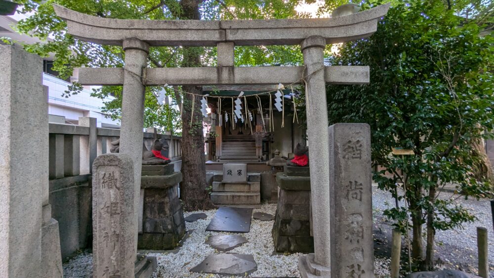 小野照崎神社の末社