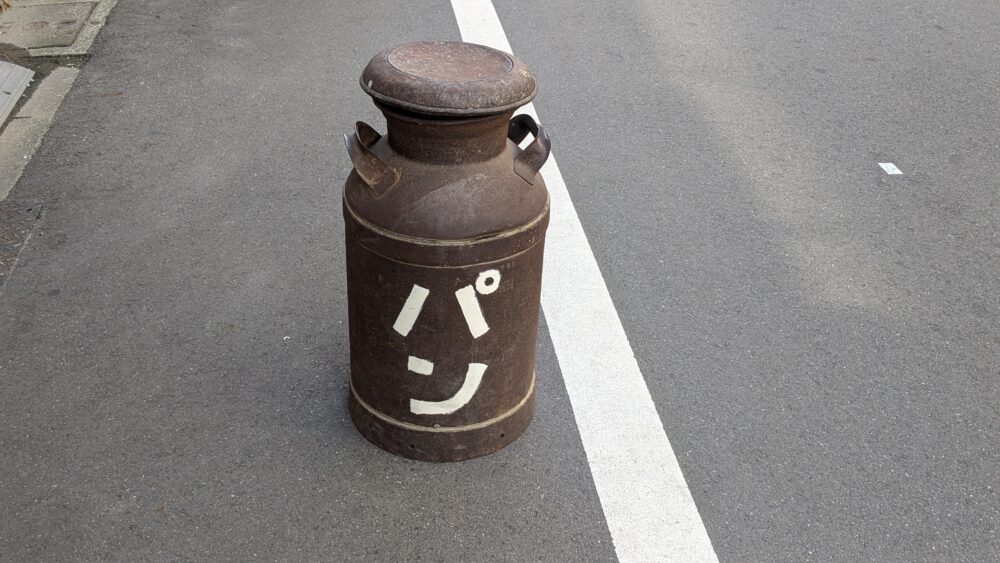 シャモニー前の置物