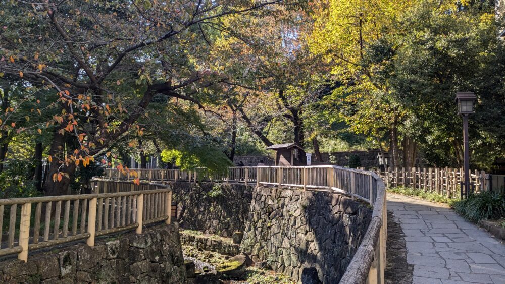 秋の音無親水公園
